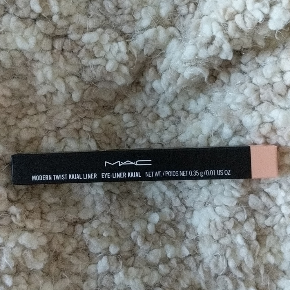 Mac eyeliner-Modern Twist Kajal Liner - Nothing On